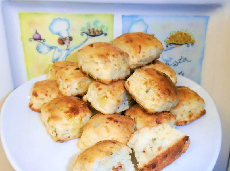 Here You Are!!! Cashel Blue & Italian Blend Cheeses, Roasted Garlic And Herb Biscuit Mini's...thank You So Much For The Inspiration, Kimi..sw♥
