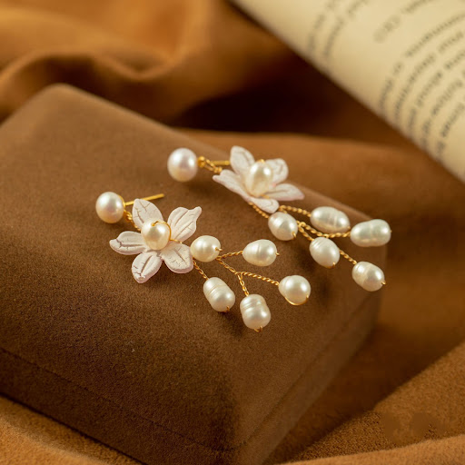 Title 1, Handmade Natural Freshwater Pearl Flower Earrin...