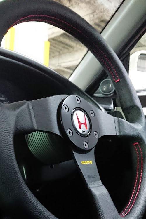 インテグラのステアリング・タイプR・NSX-Rホーンボタンに関するカスタム事例の投稿画像5枚目