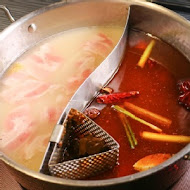 肉多多火鍋