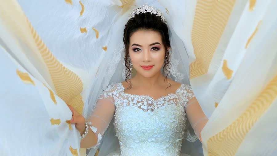 Photographe de mariage Shakhrukh Dekhkanov (shohruxbek). Photo du 3 avril 2018