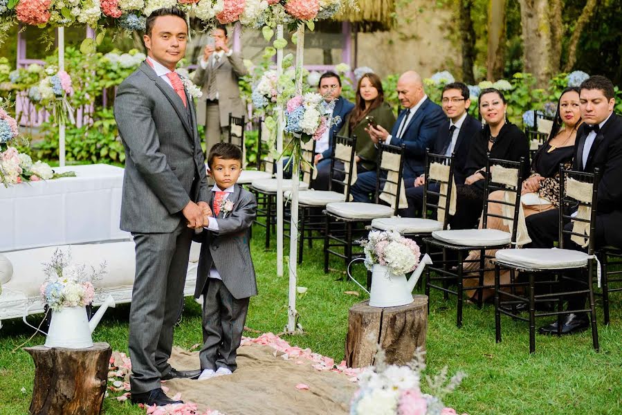 Fotografo di matrimoni Carlos Zambrano (carloszambrano). Foto del 10 febbraio 2018