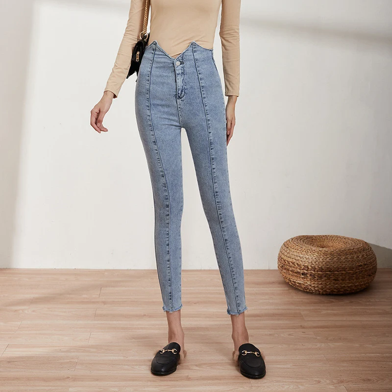 Koreaanse high waist stretch slim jeans voor dames. Stijlvolle en comfortabele jeans met hoge taille, slanke pasvorm en stretch voor een flatterende look.