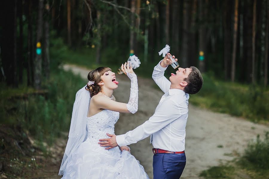 Fotógrafo de bodas Aleksandr Zavarzin (zavarzin1987). Foto del 25 de julio 2015