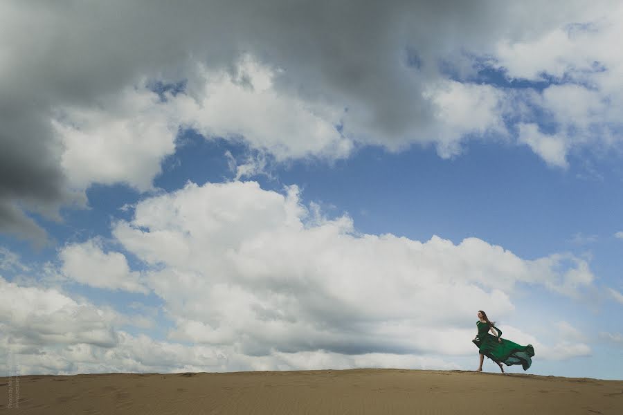 Kāzu fotogrāfs Olga Nesterova (neste). Fotogrāfija: 11. maijs 2015