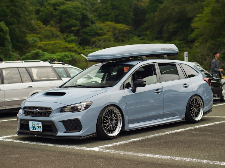 レヴォーグのいつもいいね＆コメントありがとうございます・Pearl Dark Green・DOMさんフルラッピング・WAGONFREAKS・レヴォーグ軍団に関するカスタム事例の投稿画像17枚目