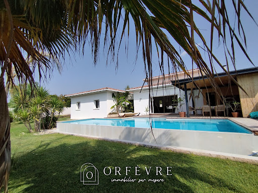 House with pool and garden 5