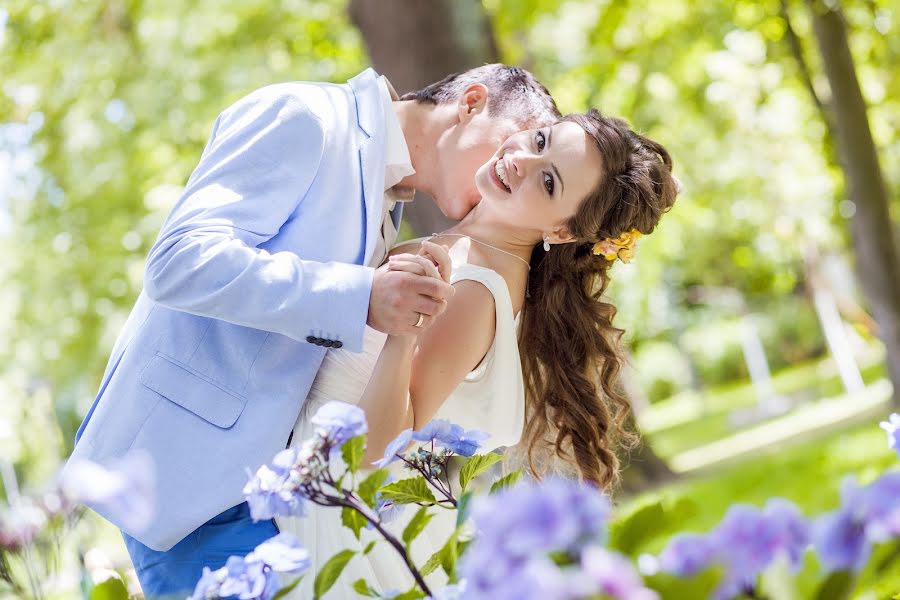 Photographe de mariage Irina Zhdanova (novaphoto). Photo du 8 avril 2015