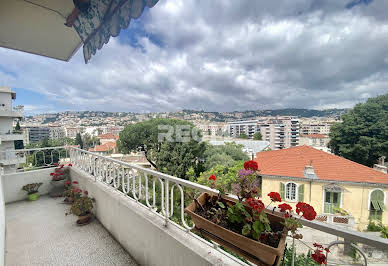 Apartment with terrace 14