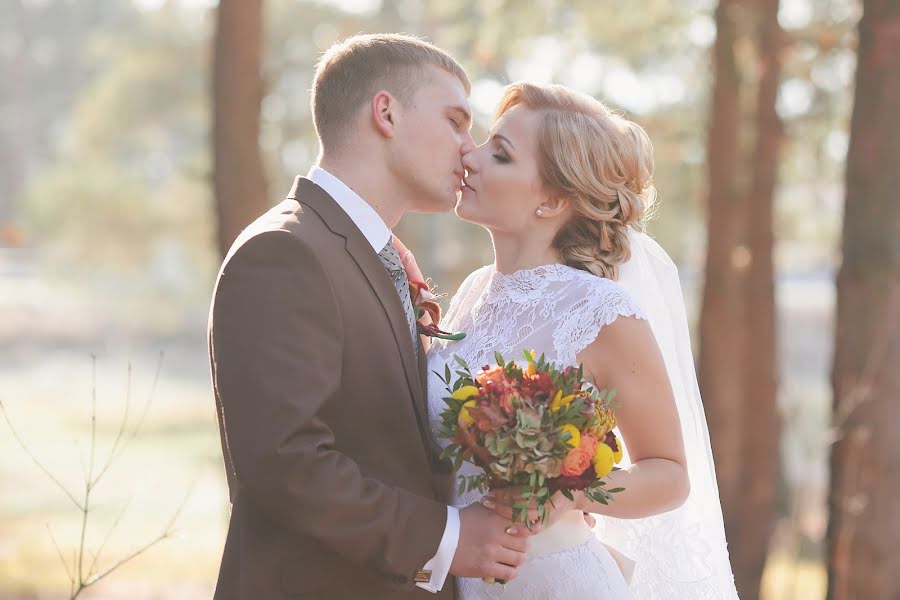 Wedding photographer Lyudmila Egorova (lastik-foto). Photo of 17 November 2014