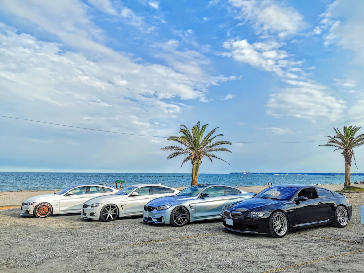 4シリーズ グランクーペのビーチ・快晴☀️に関するカスタム事例の投稿画像1枚目