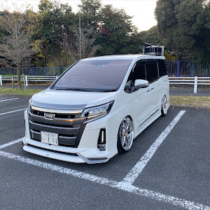 ノア ZRR80W