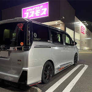 ヴォクシー ZWR80G