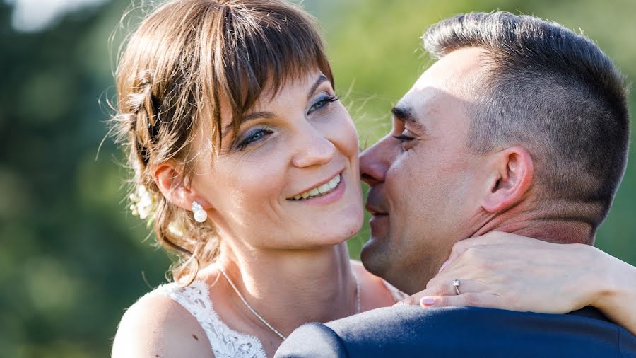 Wedding photographer Zoltán Füzesi (moksaphoto). Photo of 26 June 2020