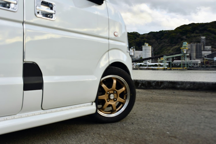 エブリイワゴンの変わらない構図・ニコンD7500・いつもの整備工場・やっぱり車が好きに関するカスタム事例の投稿画像3枚目