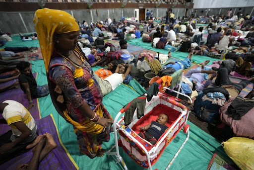 Više od 40.000 evakuisano u Indiji i Pakistanu pred dolazak snažnog ciklona