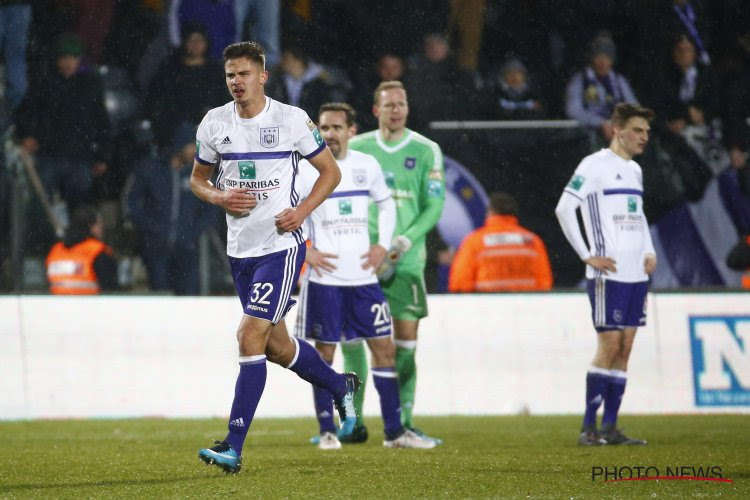 Martinez et le cas Dendoncker: "Il doit réagir"