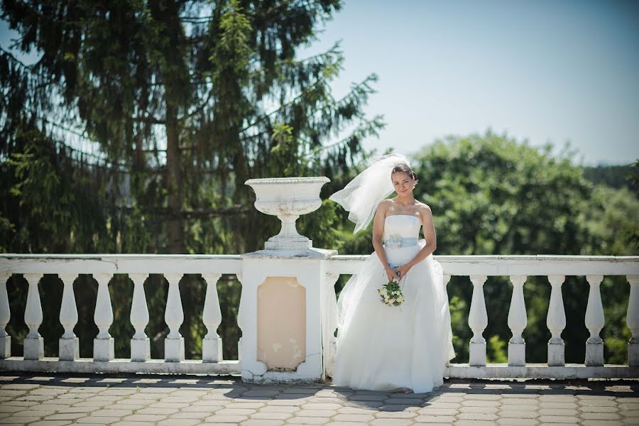 Fotógrafo de casamento Sergey Varivoda (govermsk). Foto de 15 de março 2017