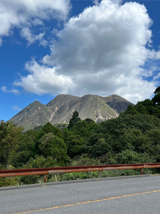 ノート オーラのIMPULオーラ・10月もよろしくお願いします・災害に見舞われた方々にお見舞い申し上げます。・大分県九重町　牧ノ戸峠・くじゅう連山に関するカスタム事例の投稿画像3枚目