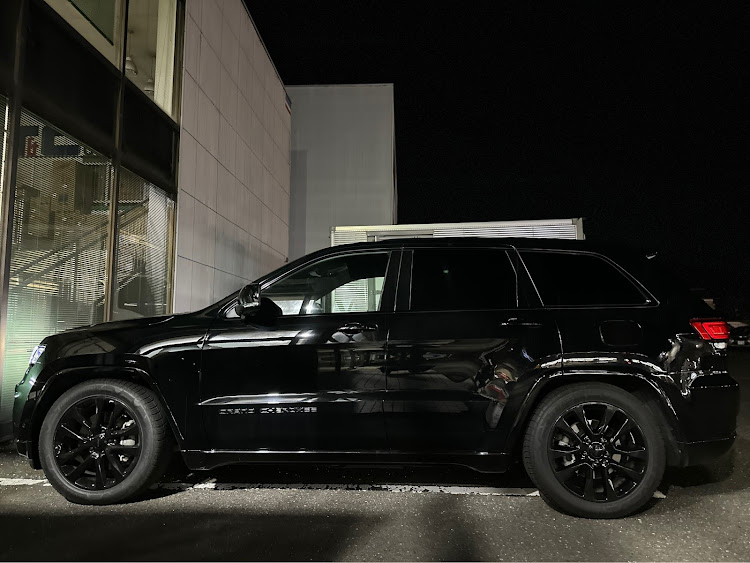 グランドチェロキーのjeep・グランドチェロキー・SUVのある生活・suv好きと繋がりたい・ロワリングキットに関するカスタム事例の投稿画像6枚目