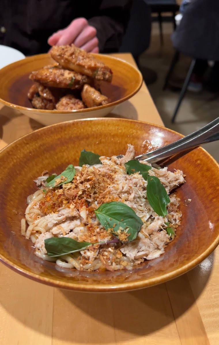 Bún Xào Cua (Emperor's Rice Noodles)