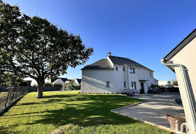 House with pool and terrace 2