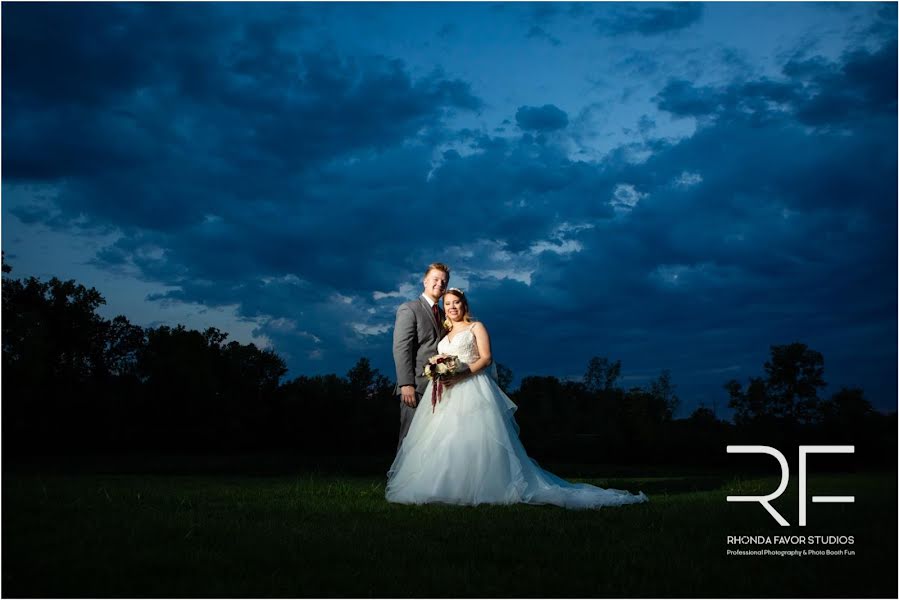 Fotografo di matrimoni Rhonda Favor Rhonda Favor Studios (rhondafavor). Foto del 8 settembre 2019