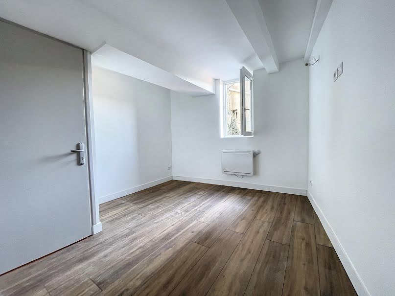 Vente appartement 3 pièces 63 m² à Montferrat (83131), 130 000 €