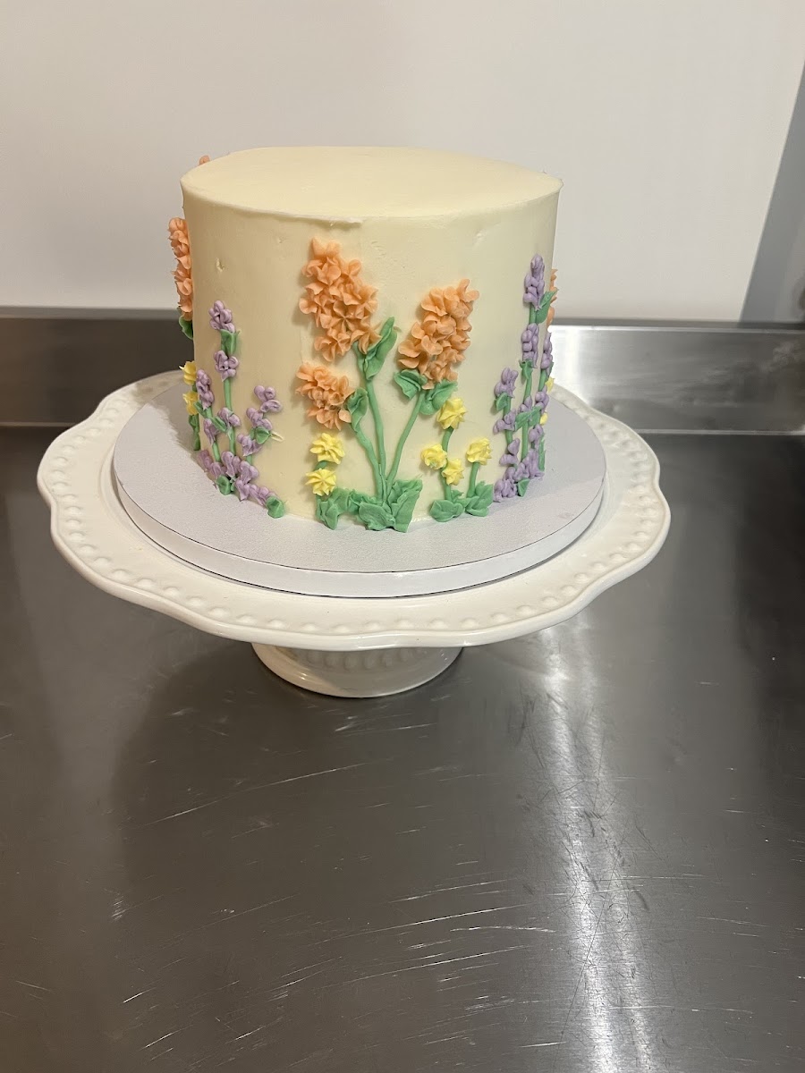 GF vanilla cake with Vanilla buttercream frosting