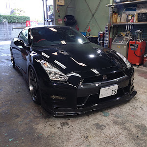 NISSAN GT-R R35