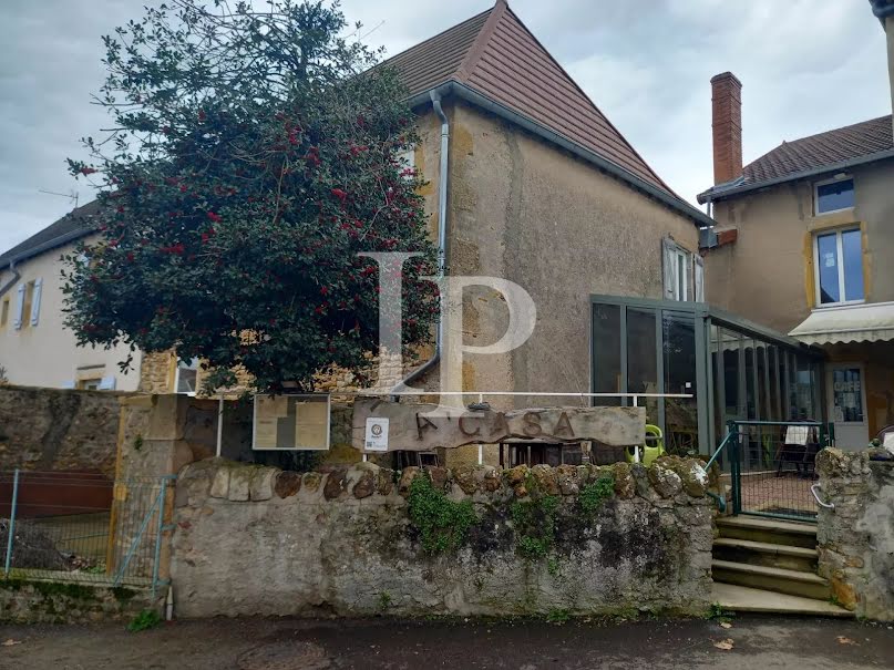 Vente maison 10 pièces  à Marcigny (71110), 97 200 €