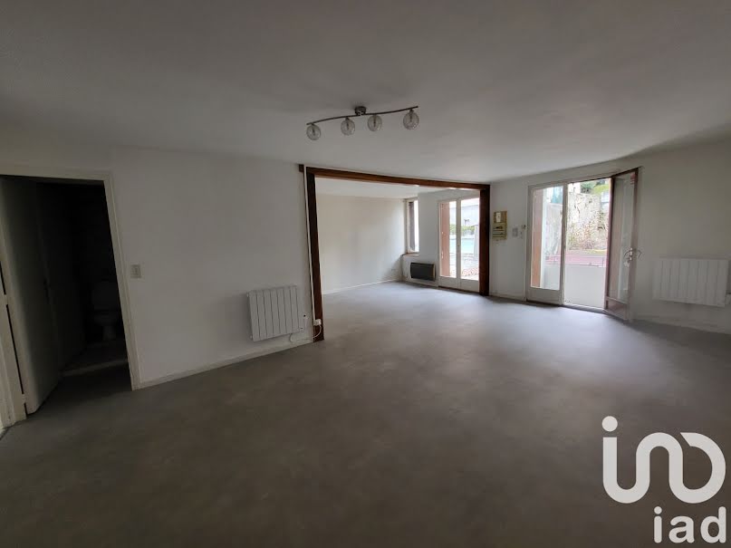 Vente appartement 3 pièces 89 m² à Saint-Etienne (42000), 85 000 €