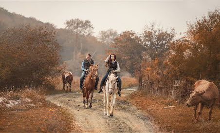 Fotógrafo de casamento Olga Selezneva (olgastihiya). Foto de 22 de janeiro 2017