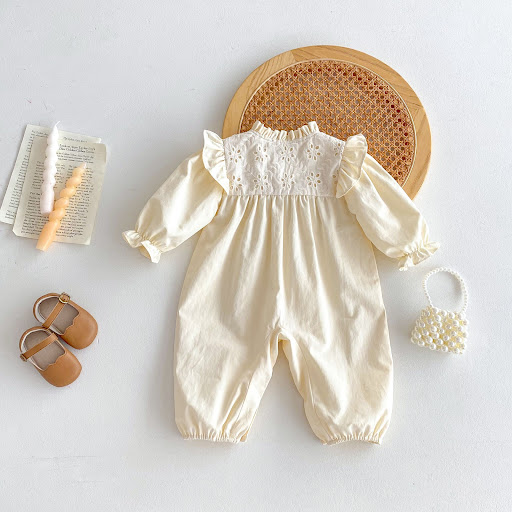 Title 10, Princess Full Moon Full Year Onesie biedt comfo...