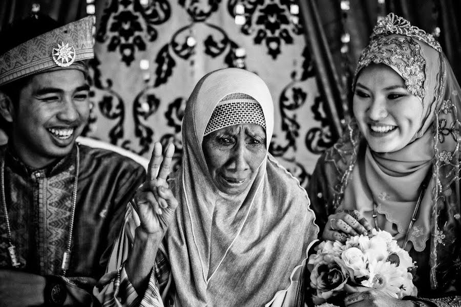 Fotografo di matrimoni Mohd Syazwan Md Rodzi (qasihlegion). Foto del 7 febbraio 2014