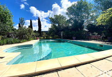 Maison avec piscine et terrasse 5