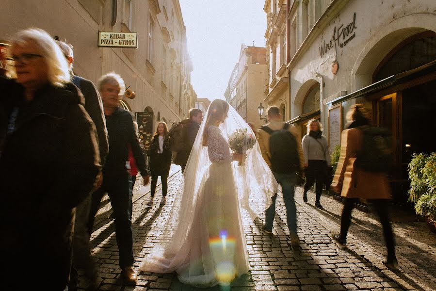 Fotógrafo de casamento Valentina Pakosh (pakoshvalentina). Foto de 3 de janeiro 2020