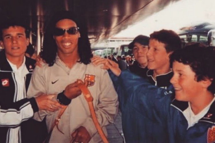 Haha! Deze Spaanse topper was ooit zó blij dat hij Ronaldinho mocht aanraken