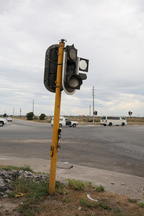 Johannesburg MMC for transport Funzela Ngobeni says 120 traffic lights were damaged in December and January in the city.