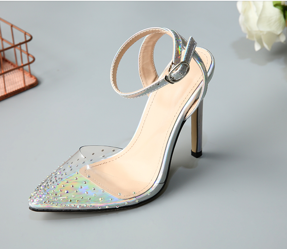 Sandali con diamanti a punta per donna con tacco a spillo. Perfetti per serate ed eventi speciali. Eleganza assicurata!