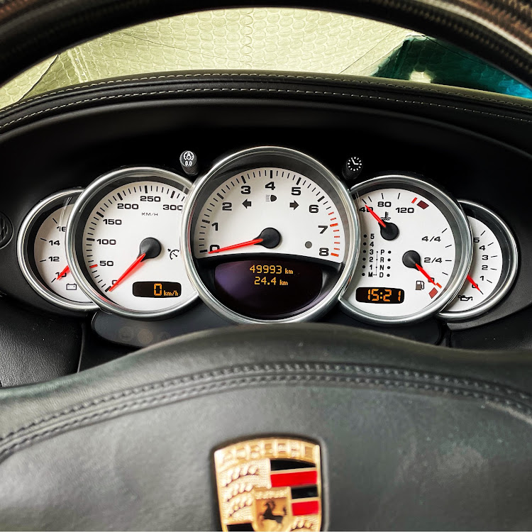 996ターボのポルシェ・ポルシェターボ・ポルシェ911・キリ番逃しそう・18年目の夏に関するカスタム事例の投稿画像1枚目