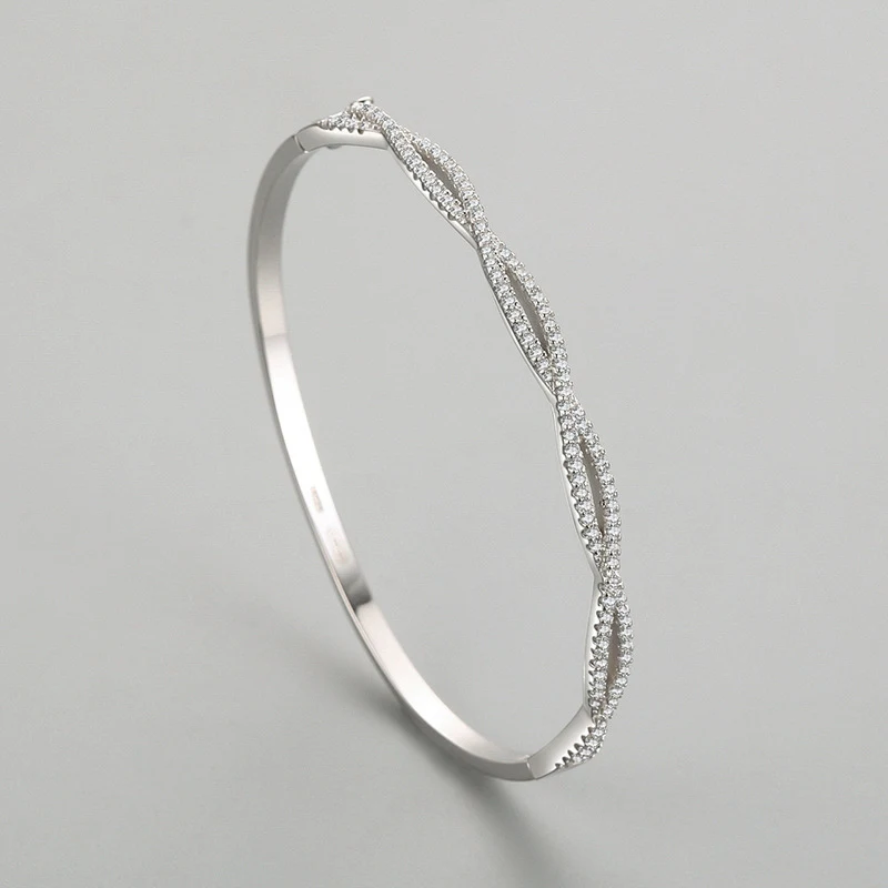 Bracelet femme en argent S925 creux motif vagues croisées, un bijou raffiné et tendance, idéal pour sublimer toutes vos tenues.