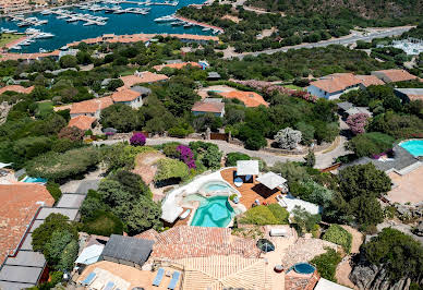 Villa avec piscine en bord de mer 5