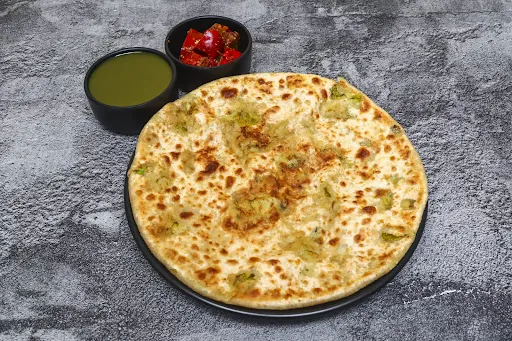 Matar Paneer Paratha [Serves 1]