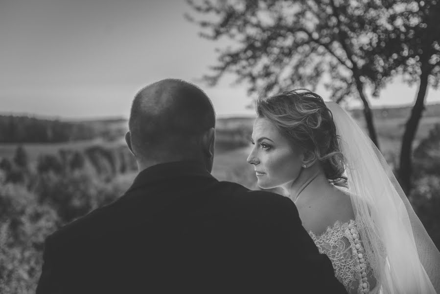 Wedding photographer Jakub Ćwiklewski (jakubcwiklewski). Photo of 16 November 2015