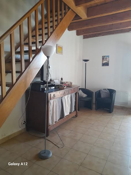 Location meublée appartement 3 pièces 66 m² à Moules (13280), 800 €