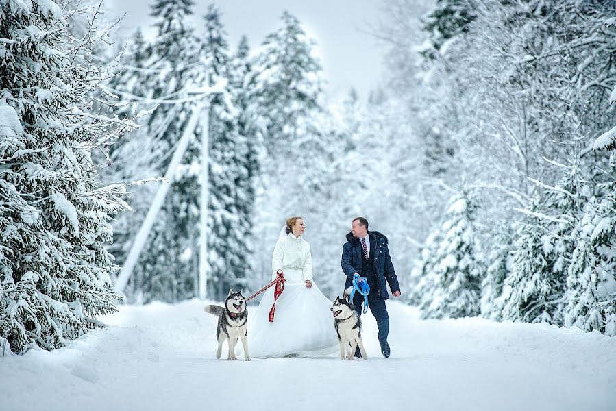 Wedding photographer Roman Zhdanov (romanzhdanoff). Photo of 9 March 2017