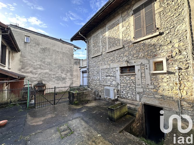 Vente maison 7 pièces 134 m² à Neuville-sur-Ain (01160), 171 000 €