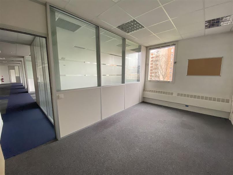 Location  locaux professionnels  201 m² à Paris 13ème (75013), 7 425 €