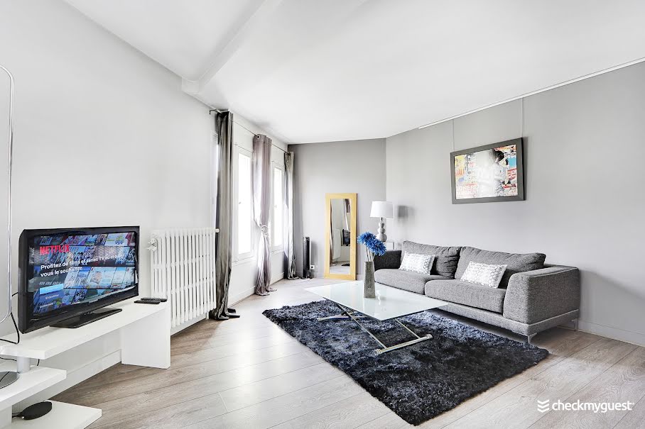 Location meublée appartement 2 pièces 52 m² à Paris 16ème (75016), 2 450 €